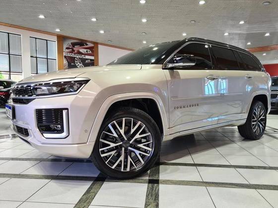 JEEP COMMANDER 2.2 TURBO DIESEL OVERLAND AT9